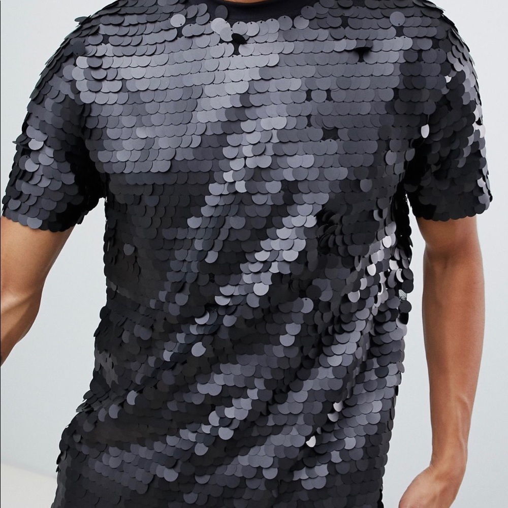 Large matte black sequin t-shirt size M Brand New